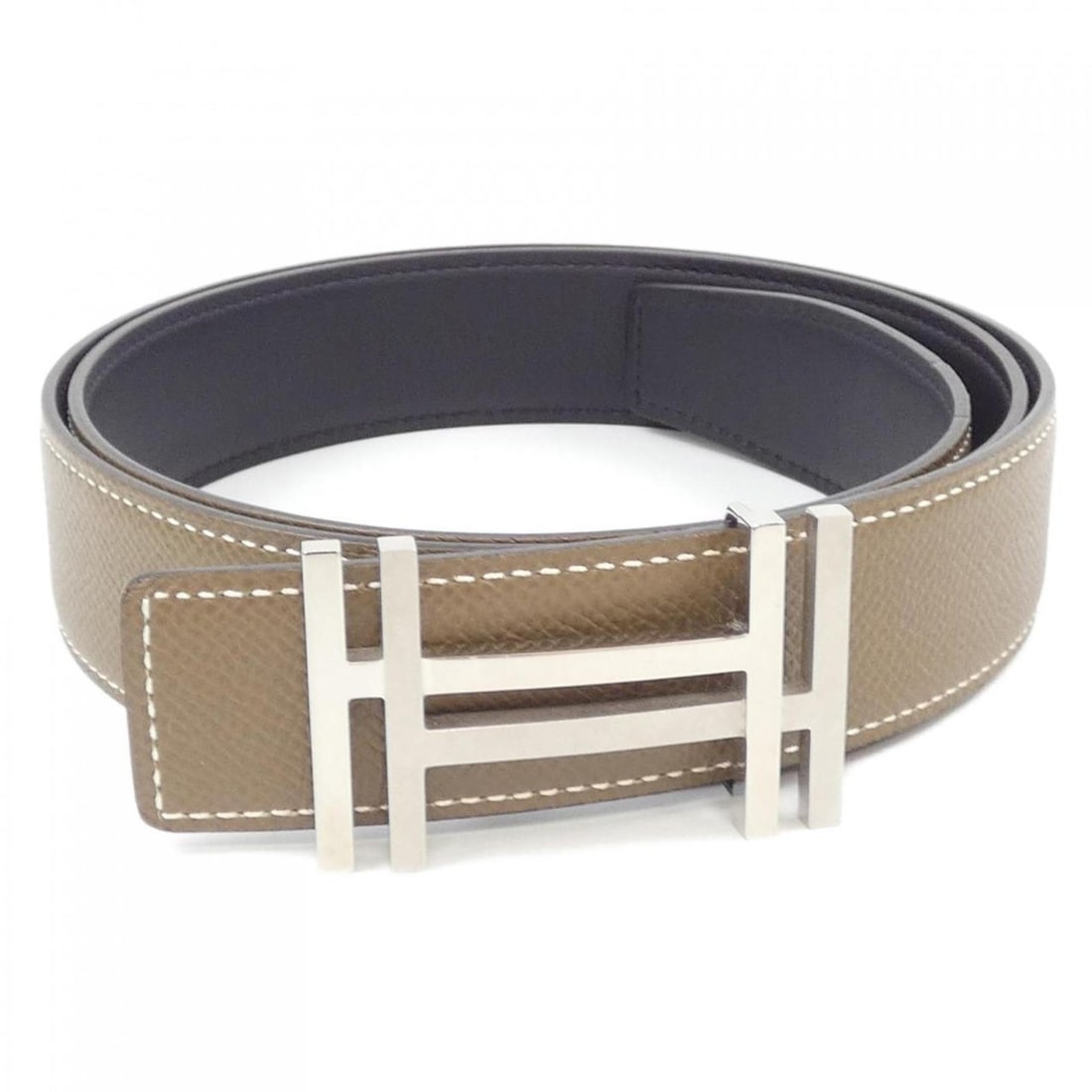 Hermes Hermès H AU CARRE 32mm reversible belt: --- Catalog ---Category: SizeLength: 93cm - 98cm / 36.61'' - 38.58''Category: DesignType: Standard beltColor: Black, BrownGender: MenCategory: GeneralBrand: Hermes--- Item List ---Section: ConditionRa