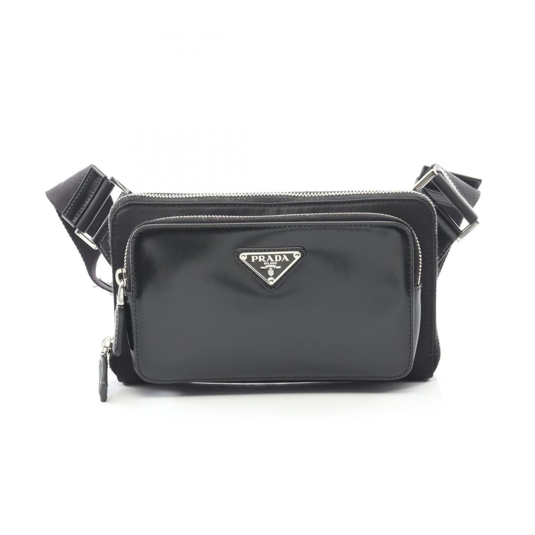 Prada Re-Nylon Waist Bag, Body Nylon and Leather, Men's, Black, 2VH156: --- Catalog ---Category: SizeSize (HxWxD): 13cm x 21cm x 2cm / 5.11'' x 8.26'' x 0.78''Category: DesignType: Fanny packColor: BlackGender: MenMaterial: Nylon , Leather Category: GeneralMPN: 2VH156Bran
