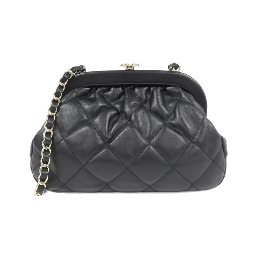 Chanel AS4717 Shoulder Bag: --- Catalog ---Category: SizeSize (HxWxD): 16cm x 24cm x 8cm / 6.29'' x 9.44'' x 3.14''Category: DesignType: Shoulder bagColor: BlackGender: WomenMaterial: Leather Leather/Fur Type: LambskinCategory: