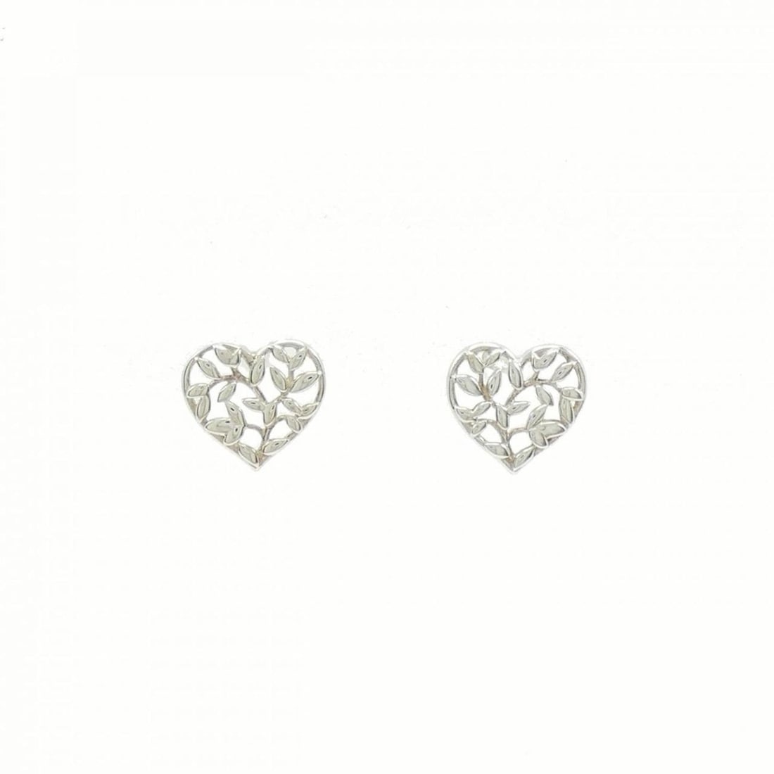 Tiffany Olive Leaf Heart Earrings: --- Catalog ---Category: SizeWeight: 1.3g / 0.04oz.Size (HxWxD): 5.10mm x 5.80mm / 0.20'' x 0.23''Category: DesignType: Stud earringsGender: WomenMaterial: Silver 925Category: GeneralBrand: Tiffany---