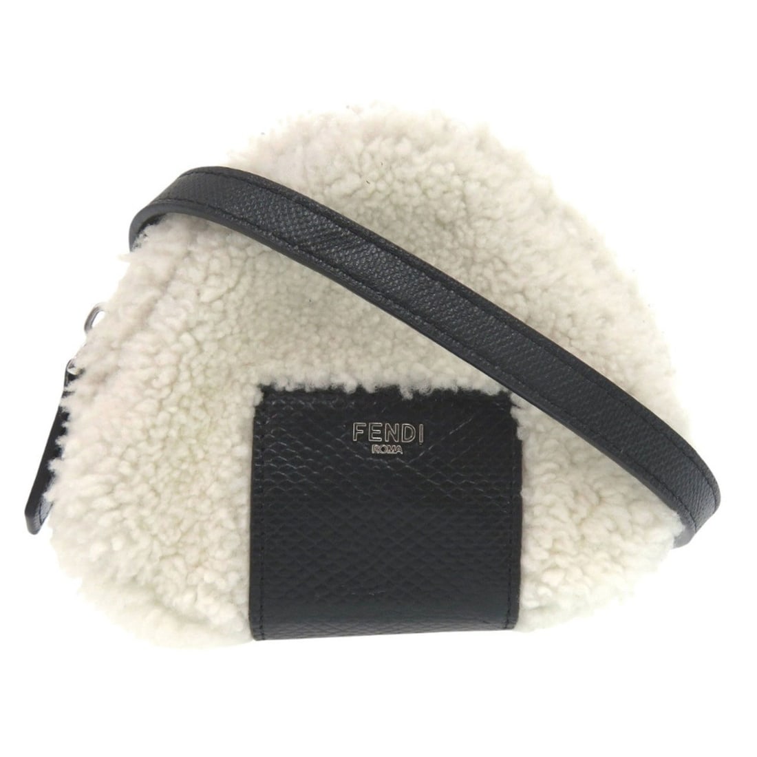 Excellent condition Fendi Onigiri shoulder bag 7AS240 in sheepskin leather, white and black, 0847: --- Catalog ---Category: DesignType: Shoulder bagColor: Black, WhiteGender: WomenMaterial: Leather , Leather Leather/Fur Type: SheepskinCategory: GeneralMPN: 7AS240Brand: FendiCountry of Origin: Italy