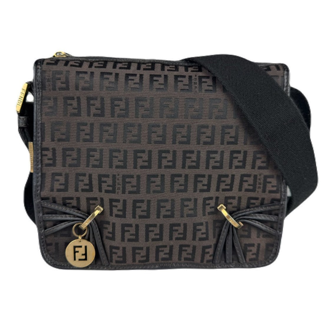 Fendi Zucchino Canvas Shoulder Bag in Brown/Black and Gold for Women (z8039): --- Catalog ---Category: SizeSize (HxWxD): 18cm x 20cm x 8cm / 7.08'' x 7.87'' x 3.14''Category: DesignType: Shoulder bagColor: Black, BrownGender: WomenMaterial: Canvas Hardware Color: GoldCategory: