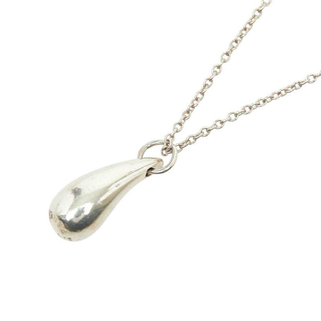 Tiffany & Co. Teardrop Necklace in 925 Sterling Silver for Women: --- Catalog ---Category: SizePendant Size: 13.3mm x 5.7mm / 0.52'' x 0.22''Neck Circumference: 40 cm / 15.74''Category: DesignGender: WomenMaterial: Silver 925Necklace Type: NecklaceCategory: GeneralB