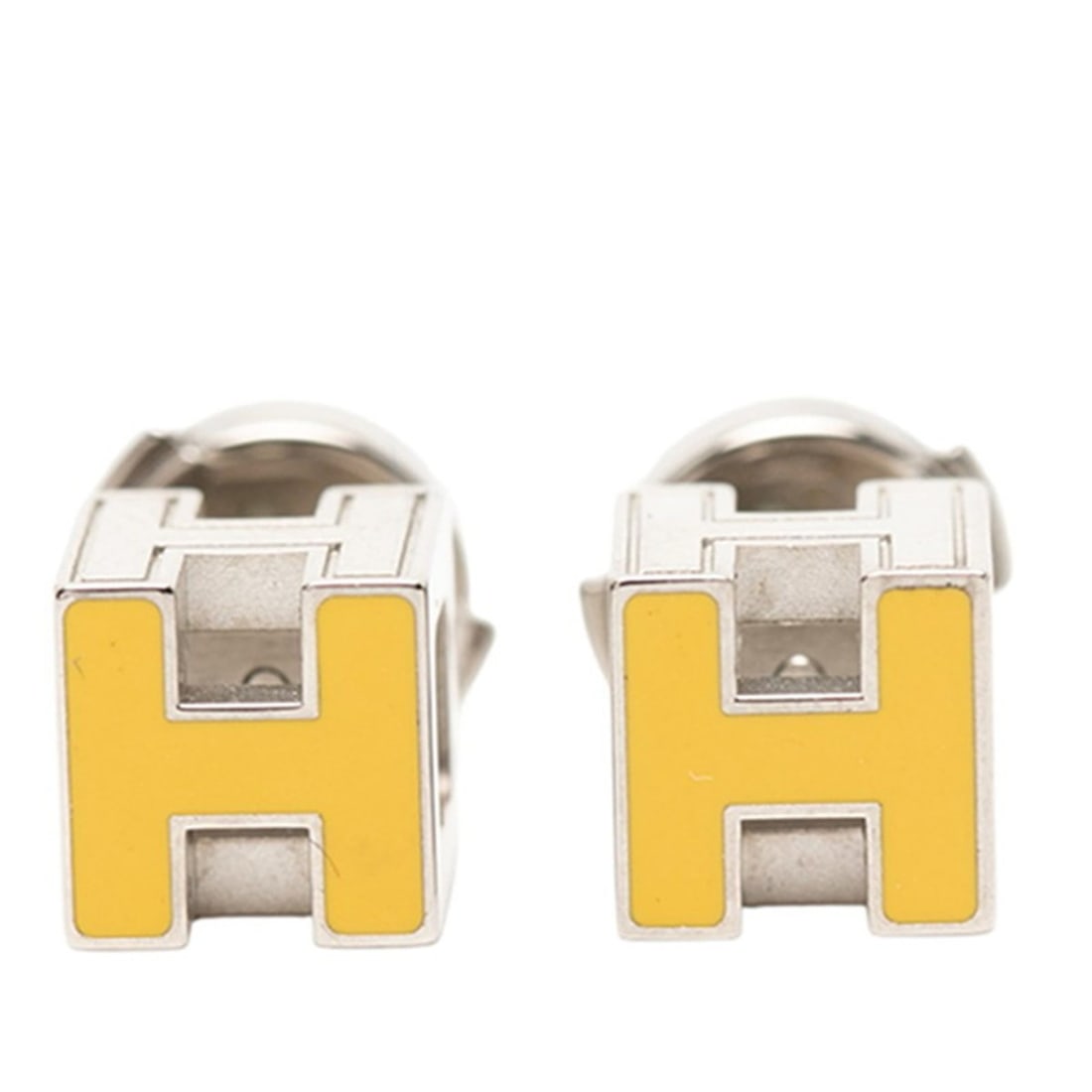 Hermes Hermès Carge d'Ache H Cube Earrings in Silver and Yellow Metal for Women: --- Catalog ---Category: SizeSize (HxWxD): 7.70mm x 7.70mm x 9.20mm / 0.30'' x 0.30'' x 0.36''Category: DesignType: Stud earringsColor: Silver, YellowGender: WomenMaterial: MetalCategory: GeneralBrand