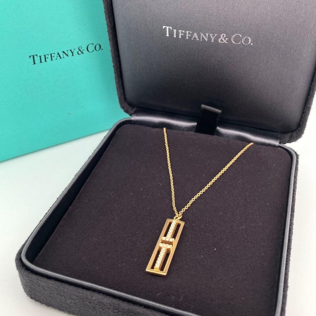 TIFFANY & CO. Tiffany T Two Open Vertical Bar 750YG Necklace with Diamonds (1 of 6)