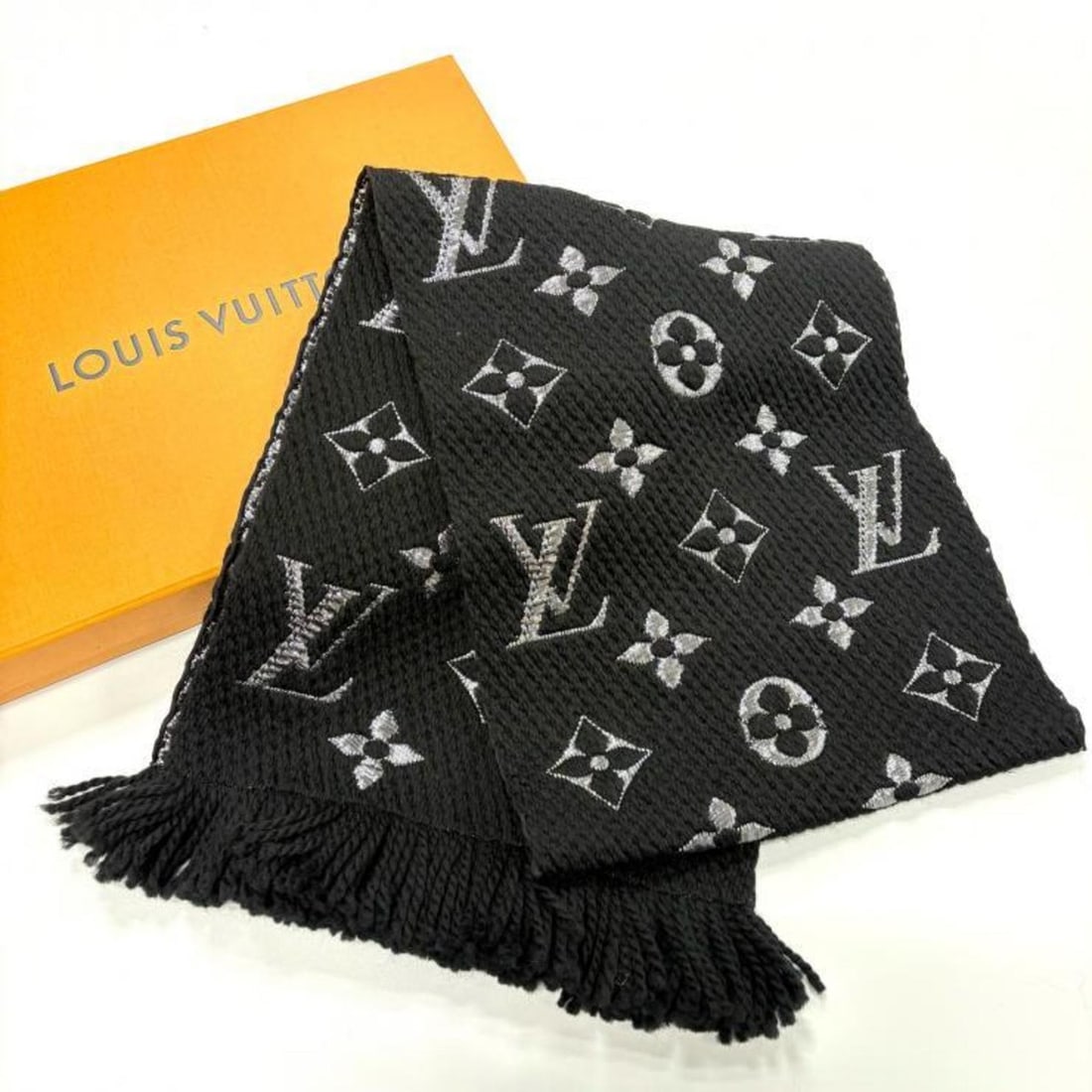 LOUIS VUITTON Echarpe Logomania Noir Scarf M75833 Made in Italy Wool Silk Black Silver Louis Vuitton (1 of 9)