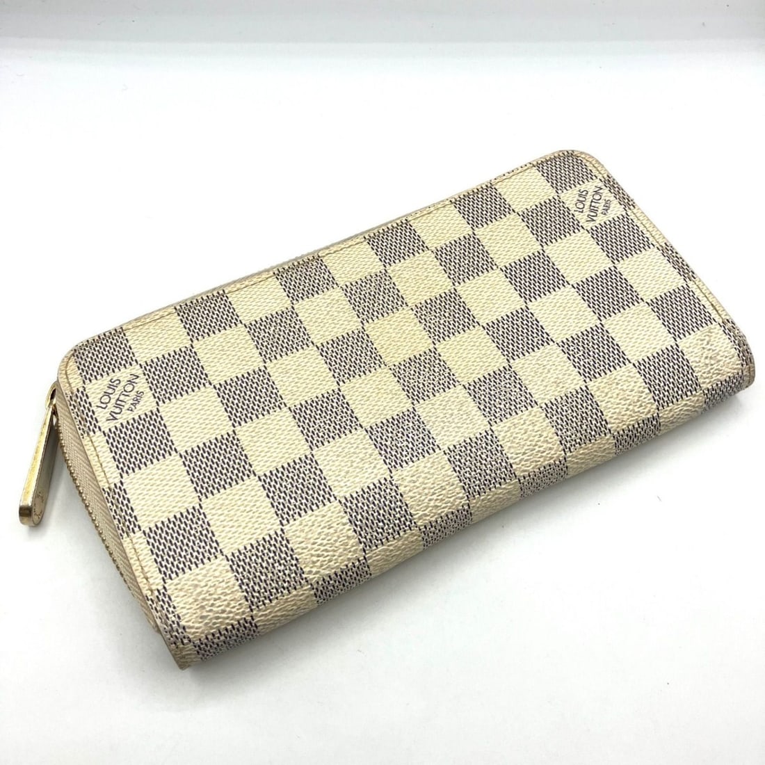 Louis Vuitton Damier Azur Zippy Wallet N60019 Round Zip Long: --- Catalog ---Category: SizeSize (HxWxD): 10cm x 19cm x 2.5cm / 3.93'' x 7.48'' x 0.98''Category: DesignType: Long wallet (bi-fold)Color: WhiteGender: WomenMaterial: Damier Azur Category: GeneralBran