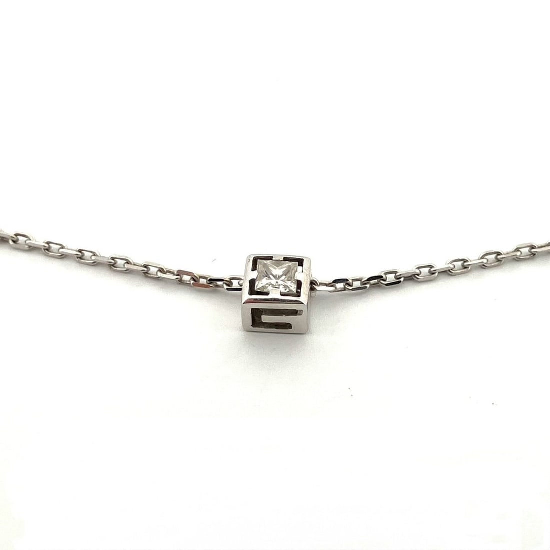 GUCCI G-Cube 750WG Diamond Necklace 8654 in 18K White Gold (1 of 8)