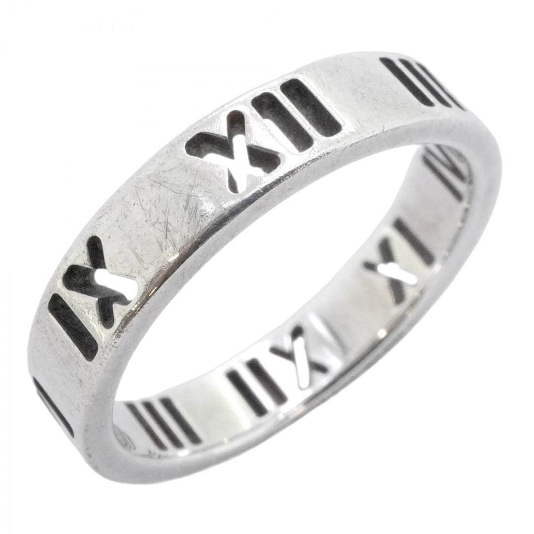 Tiffany Atlas ring, silver 925, size 7.5, for women: --- Catalog ---Category: SizeJP Size: 7.5US Size: 4Category: DesignType: Band ringGender: WomenMaterial: Silver 925Category: GeneralBrand: Tiffany--- Item List ---Section: ConditionRanking: Rank AB Us