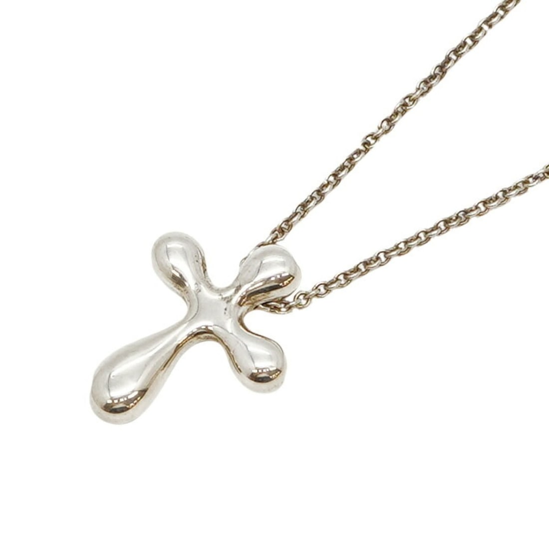 Tiffany Small Cross Necklace in Silver 925 for Women: --- Catalog ---Category: SizePendant Size: 16.1mm x 12.3mm / 0.63'' x 0.48''Neck Circumference: 41 cm / 16.14''Category: DesignGender: WomenMaterial: Silver 925Necklace Type: NecklaceCategory: General