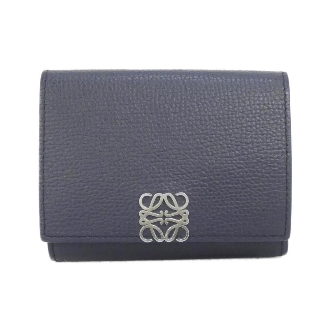 Loewe C821TR2X08 wallet: --- Catalog ---Category: SizeSize (HxWxD): 8cm x 10cm x 3cm / 3.14'' x 3.93'' x 1.18''Category: DesignType: Wallet (bi-fold)Color: Blue, Dark blueGender: Men,WomenMaterial: Leather Leather/Fur Type: C