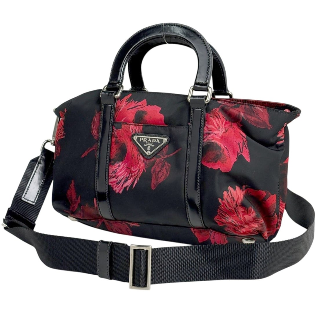 Prada BN1052 Women's Logo Plate Handbag, 2-Way Shoulder Bag, Flower Nylon Nero (Black) Red: --- Catalog ---Category: SizeSize (HxWxD): 15cm x 25cm x 8cm / 5.9'' x 9.84'' x 3.14''Category: DesignType: Handbag, Shoulder bagColor: Black, Red colorGender: WomenMaterial: Nylon , Leather Category:
