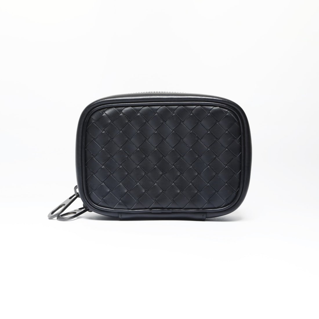 Bottega Veneta Intrecciato Jewelry Case/Pouch in Black Leather: --- Catalog ---Category: SizeSize (HxWxD): 14cm x 9cm / 5.51'' x 3.54''Category: DesignType: Jewelry caseColor: BlackMaterial: LeatherCategory: GeneralBrand: Bottega Veneta--- Item List ---Section: Co