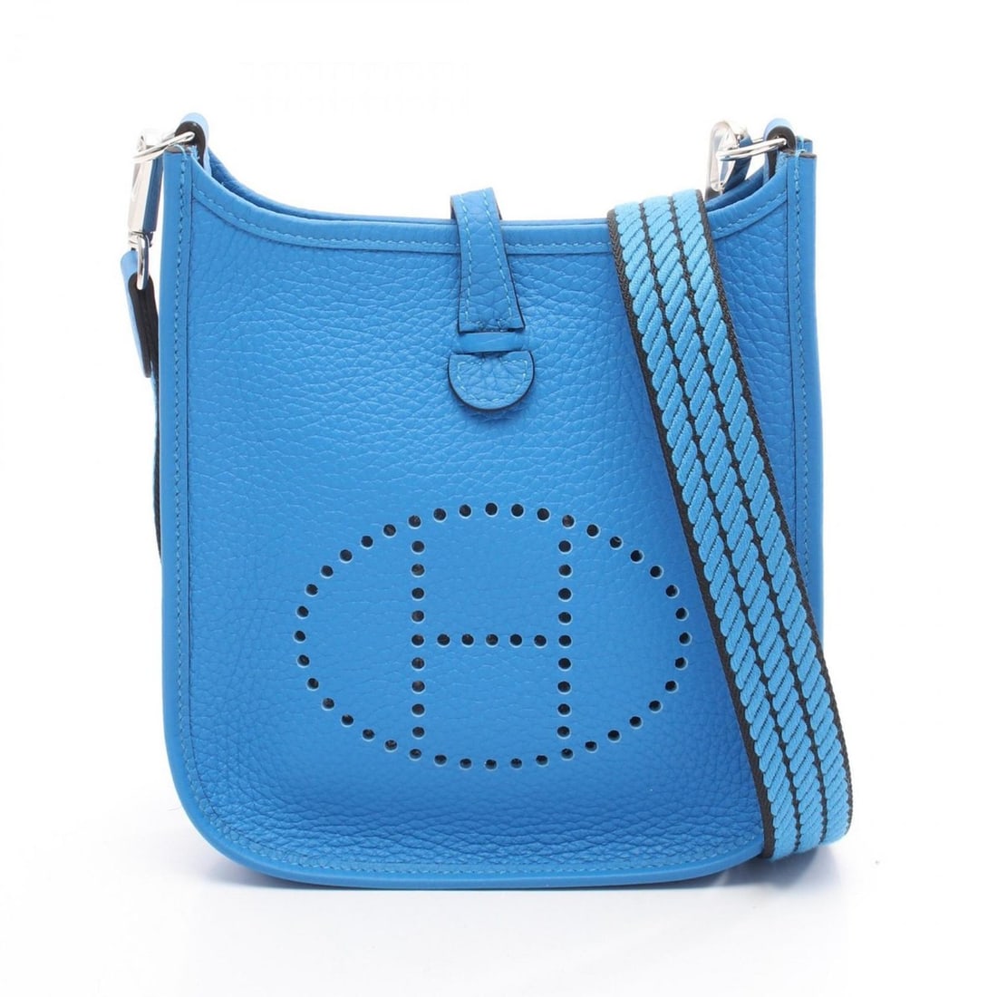 Hermes Hermès Evelyn TPM Amazon Shoulder Bag in Taurillon Clemence Leather, Blue, for Women: --- Catalog ---Category: SizeSize (HxWxD): 18cm x 16.5cm x 5.5cm / 7.08'' x 6.49'' x 2.16''Category: DesignType: Shoulder bagColor: BlueGender: WomenMaterial: Taurillon clemence leather Category: Gene