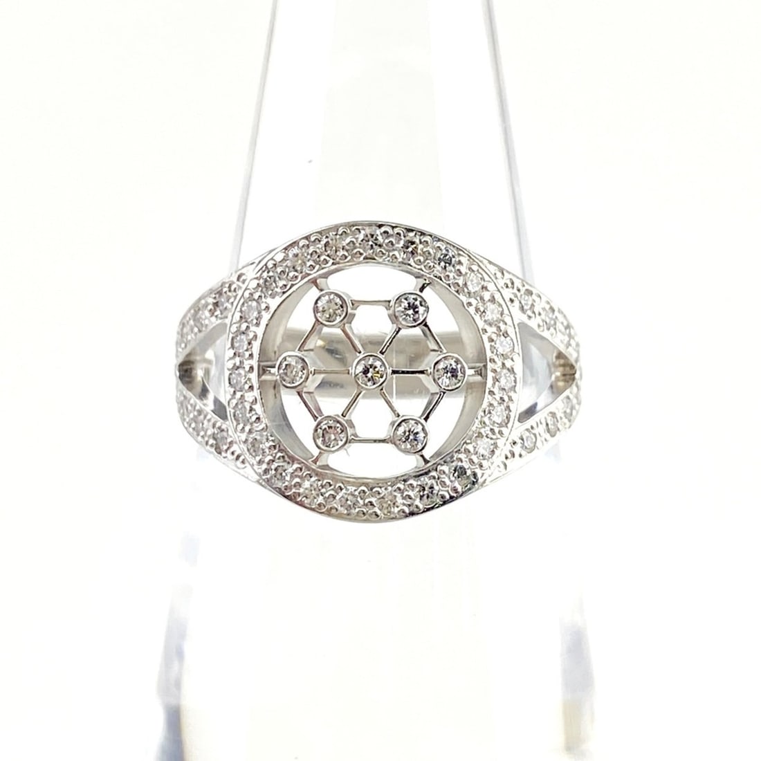 Tiffany & Co. Voile Ring, Platinum with Diamonds, Pt950, Women's: --- Catalog ---Category: SizeJP Size: 8.5US Size: 4.5Category: DesignType: Band ringGender: WomenMaterial: Platinum 950Category: GeneralBrand: Tiffany--- Item List ---Section: ConditionRanking: Rank B