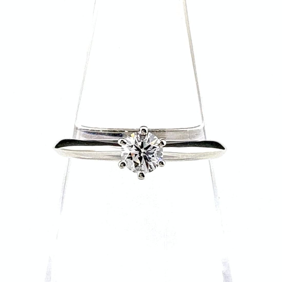 Tiffany & Co. Platinum Diamond Solitaire Ring, Pt950, Women's: --- Catalog ---Category: SizeJP Size: 9US Size: 5Category: DesignType: Band ringGender: WomenMaterial: Platinum 950Category: GeneralBrand: Tiffany--- Item List ---Section: ConditionRanking: Rank AB Us