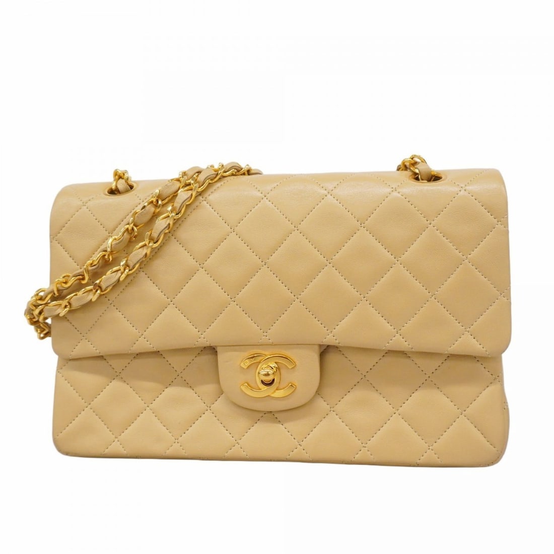 Chanel Matelasse Shoulder Bag with Double Flap and Chain, Lambskin, Beige, Women's: --- Catalog ---Category: SizeSize (HxWxD): 16cm x 25cm x 7.5cm / 6.29'' x 9.84'' x 2.95''Category: DesignType: Shoulder bagColor: BeigeGender: WomenMaterial: Leather Hardware Color: GoldLeather/Fur Ty