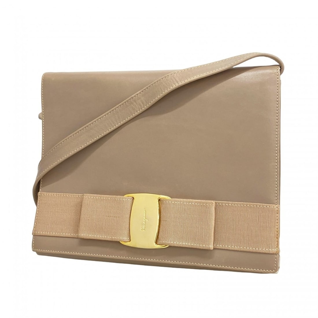 Salvatore Ferragamo Vara Leather Shoulder Bag in Greige for Women: --- Catalog ---Category: SizeSize (HxWxD): 19cm x 24cm x 9.5cm / 7.48'' x 9.44'' x 3.74''Category: DesignType: Shoulder bagColor: GrayishGender: WomenMaterial: Leather Hardware Color: GoldCategory: Ge