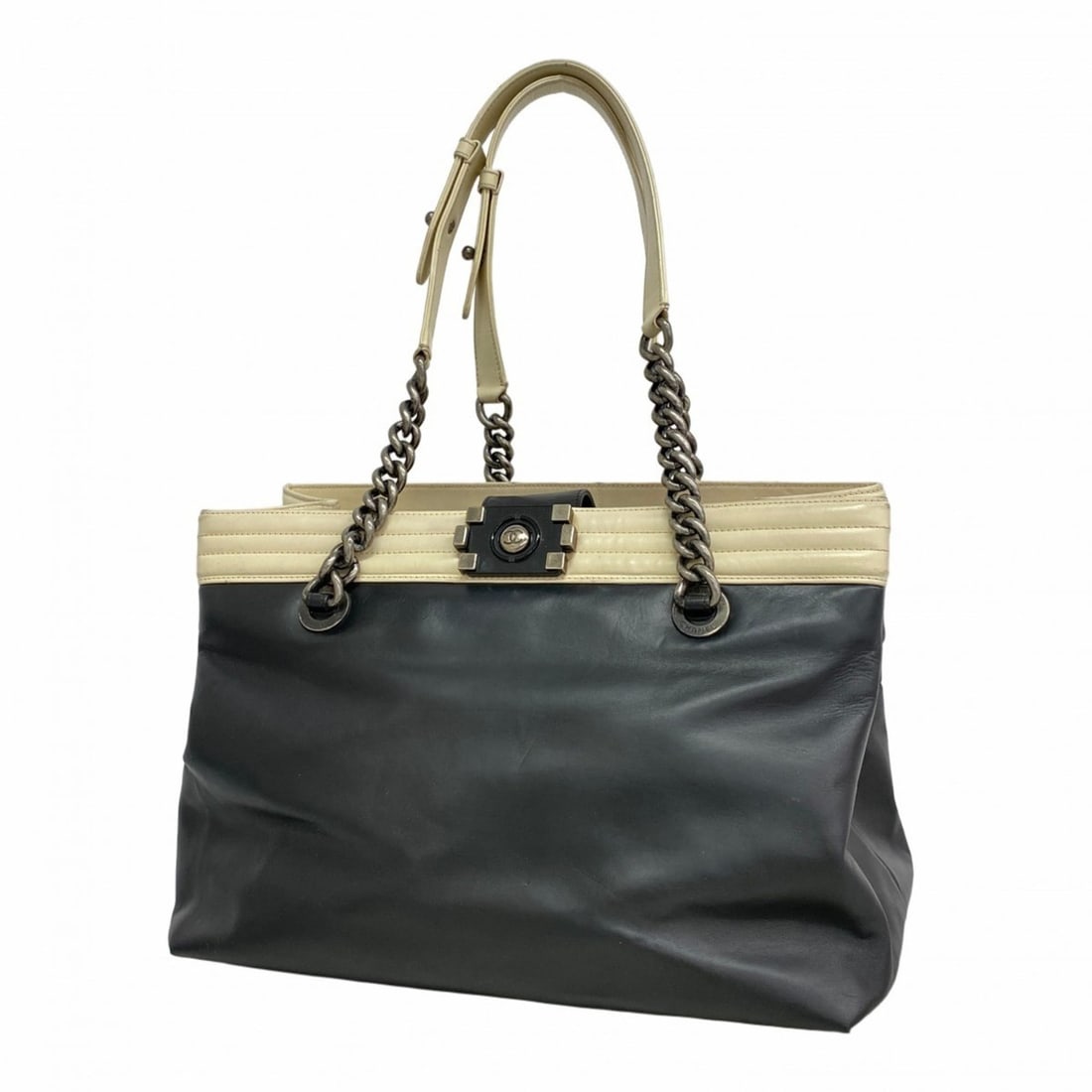 Chanel Boy Leather Tote Bag, Black and White, Women's: --- Catalog ---Category: SizeSize (HxWxD): 22cm x 31cm x 18cm / 8.66'' x 12.2'' x 7.08''Category: DesignType: Tote bagColor: Black, WhiteGender: WomenMaterial: Leather Hardware Color: SilverCategory: