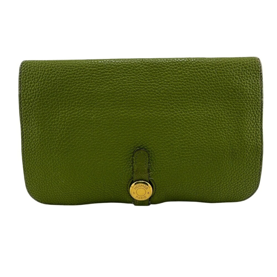 HERMES Dogon GM Long Wallet Green Unisex: --- Catalog ---Category: SizeSize (HxWxD): 13cm x 20cm / 5.11'' x 7.87''Category: DesignType: Long wallet (bi-fold)Color: GreenGender: Men,WomenMaterial: Leather Category: GeneralBrand: Hermes--- Item
