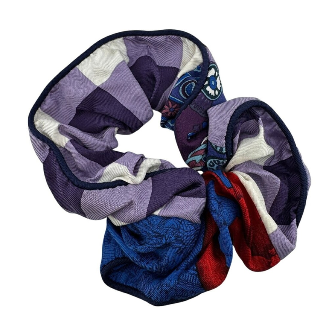 HERMES Claudia Scrunchie with tag, purple, for women: --- Catalog ---Category: SizeSize (LxW): 13cm x 11.5cm / 5.11'' x 4.52''Category: DesignType: ScrunchieColor: Navy, PurpleGender: WomenMaterial: SilkCategory: GeneralBrand: Hermes--- Item List ---Sect