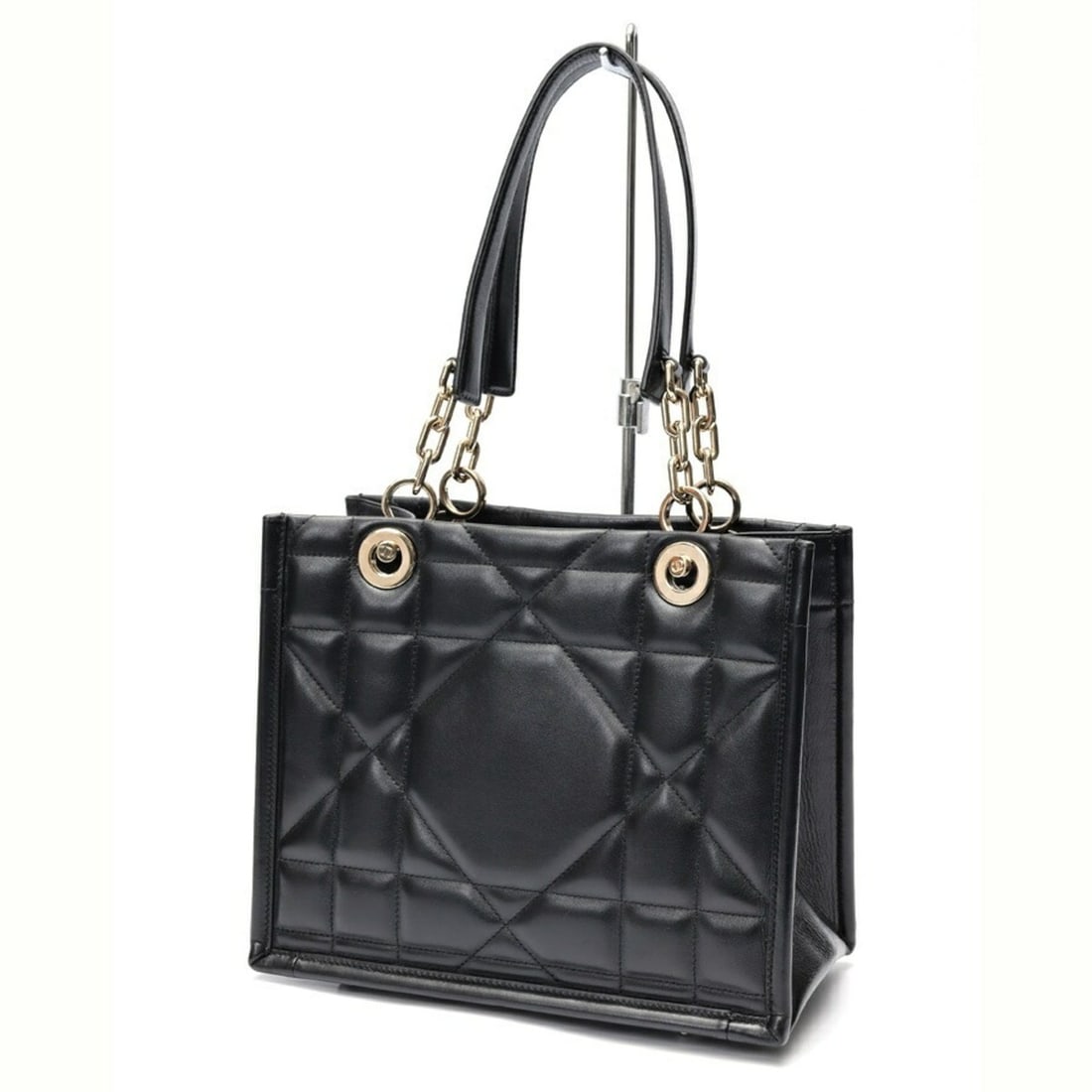 Christian Dior Dior Essential Tote Small Archi Cannage Leather Black S-159582: --- Catalog ---Category: SizeSize (HxWxD): 22cm x 26.5cm x 14.5cm / 8.66'' x 10.43'' x 5.7''Category: DesignType: Tote bagColor: BlackGender: Women,MenMaterial: Leather Category: GeneralBrand: Christi