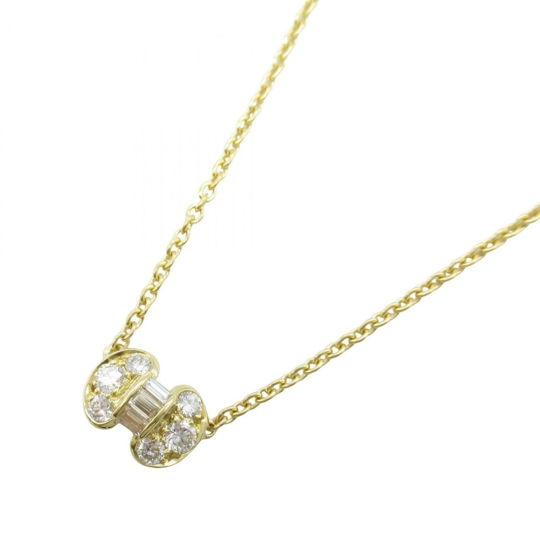 Van Cleef & Arpels Celestine Diamond Necklace in 18K Yellow Gold. Available gold and clear tones.: --- Catalog ---Category: SizePendant Size: 8mm x 11mm / 0.31'' x 0.43''Neck Circumference: 40 cm / 15.74''Category: DesignColor: Clear, GoldGender: WomenMaterial: Yellow gold (18K)Necklace Type: Neckl