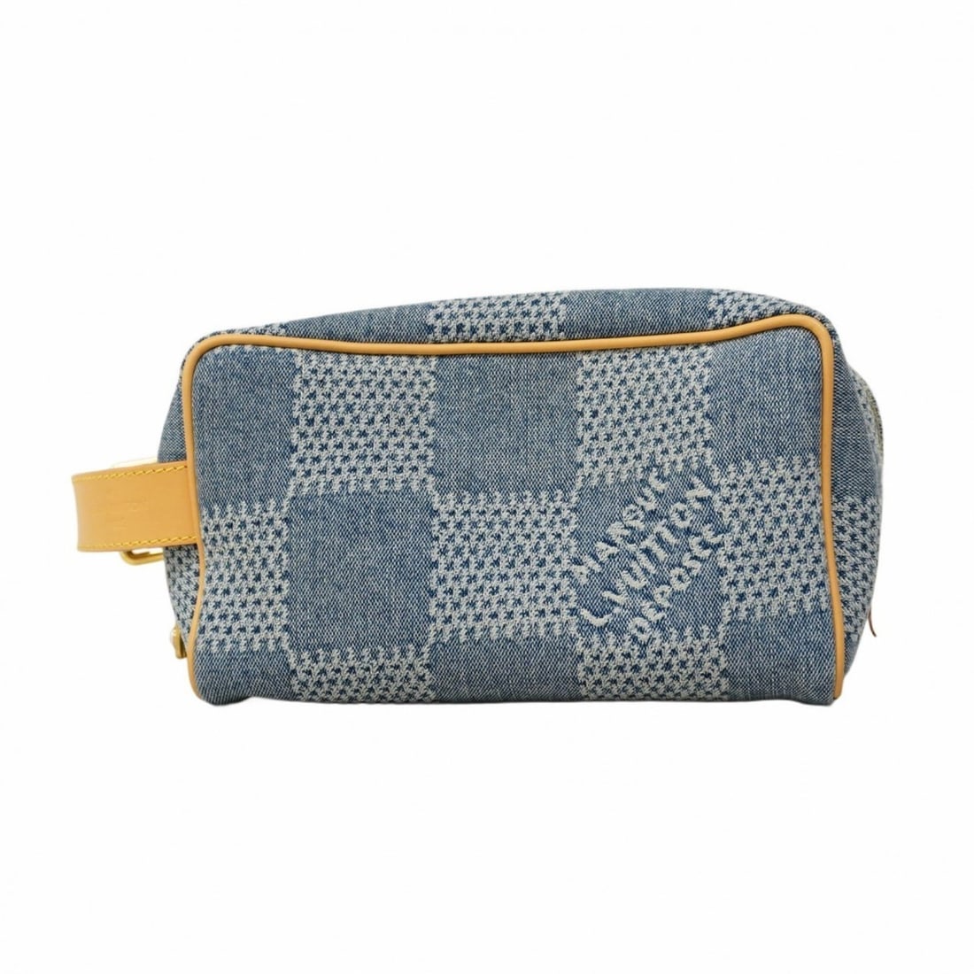 Louis Vuitton Handbag Damier Denim 3D Cotton Locker Top Kit N40753 Blue Men's: --- Catalog ---Category: SizeSize (HxWxD): 13cm x 22cm x 12cm / 5.11'' x 8.66'' x 4.72''Category: DesignType: HandbagColor: BlueGender: MenCategory: GeneralMPN: N40753Brand: Louis Vuitton--- Item List