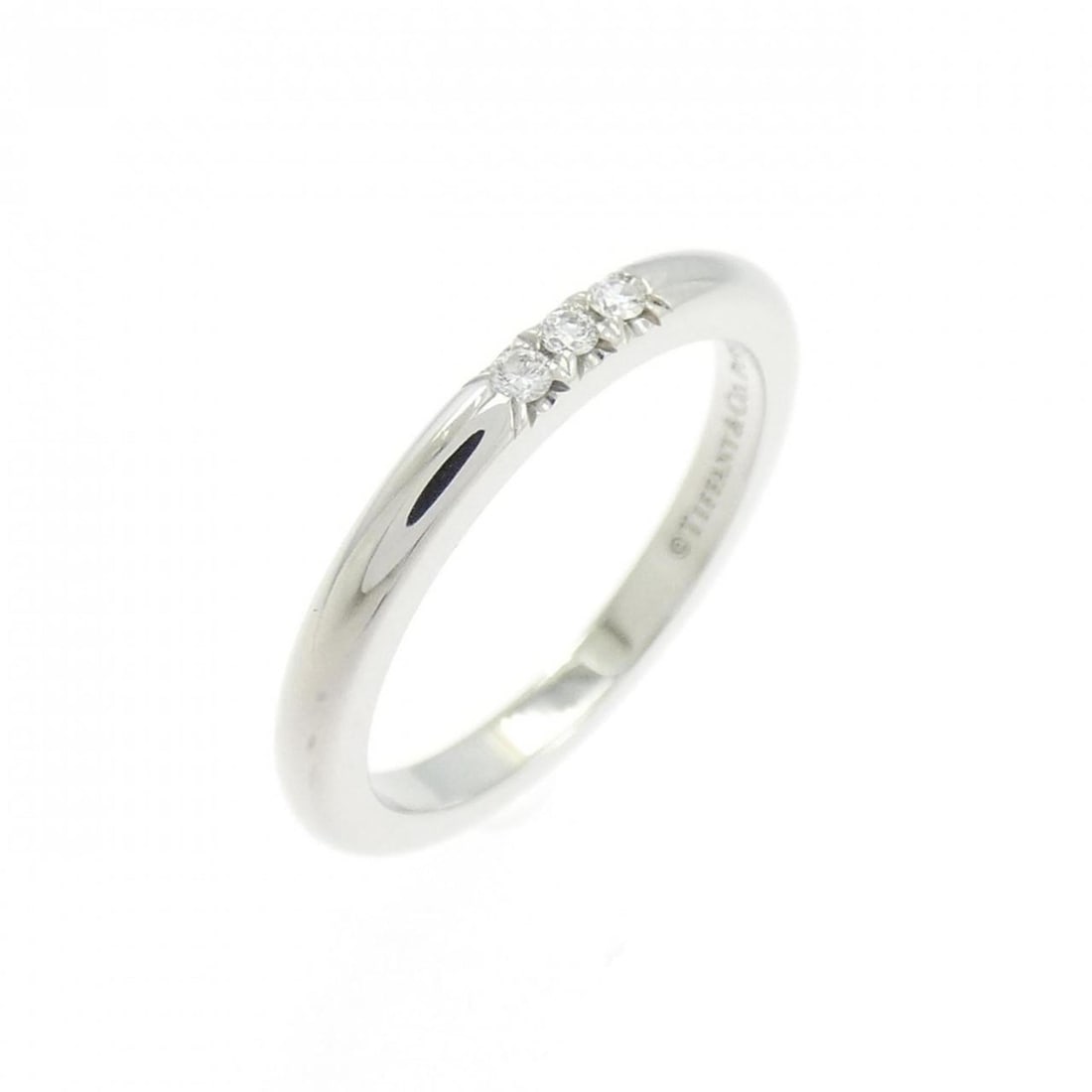 Tiffany Band Ring: --- Catalog ---Category: SizeJP Size: 4.0US Size: 3Category: DesignType: Band ringStone: DiamondGender: WomenMaterial: Platinum 950Category: GeneralBrand: Tiffany--- Item List ---Section: ConditionRan