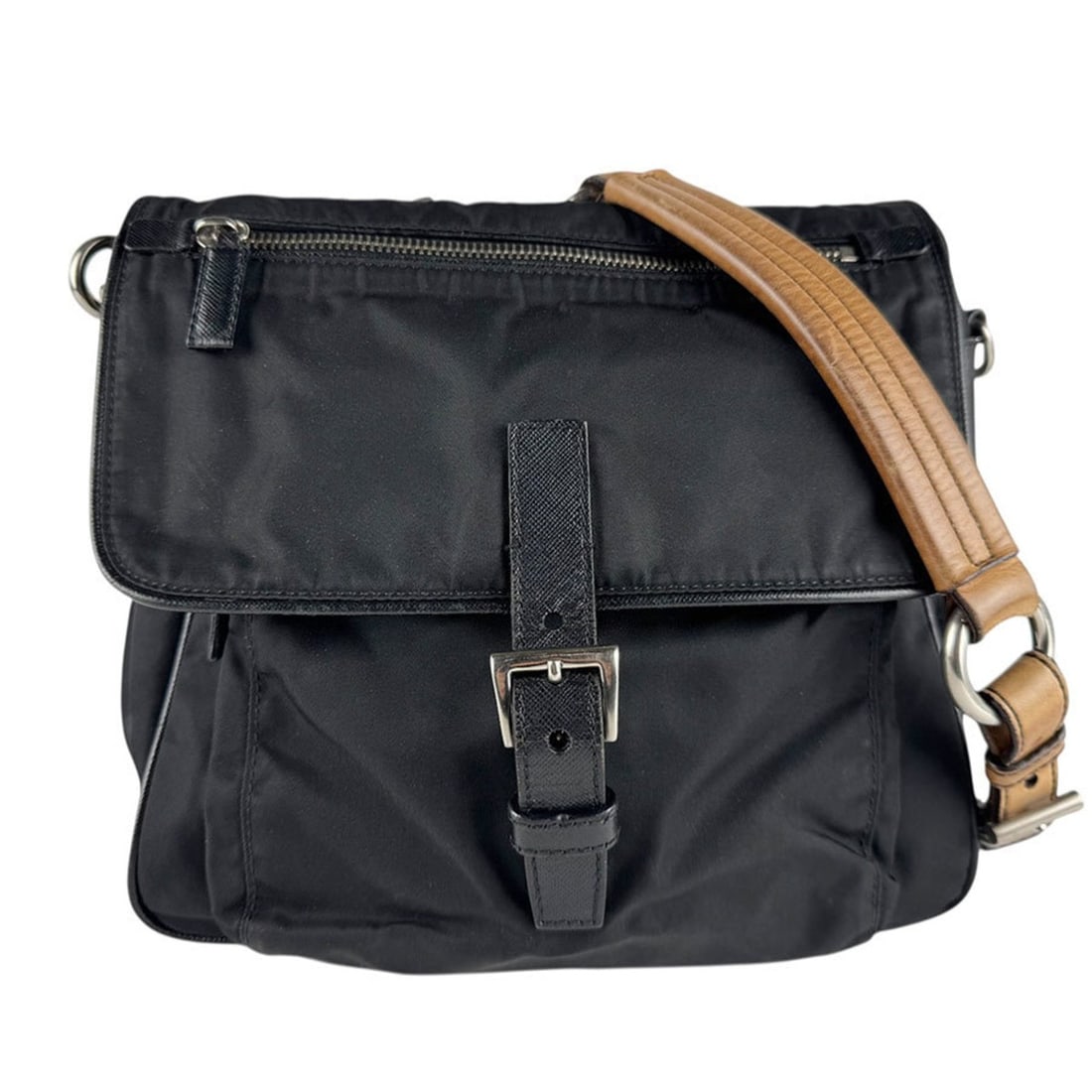 Prada Women's Shoulder Bag in Nylon/Leather, Black and Brown, Z8265: --- Catalog ---Category: SizeSize (HxWxD): 24cm x 23cm x 10cm / 9.44'' x 9.05'' x 3.93''Category: DesignType: Shoulder bagColor: Black, BrownGender: WomenMaterial: Nylon , Leather Category: GeneralBra