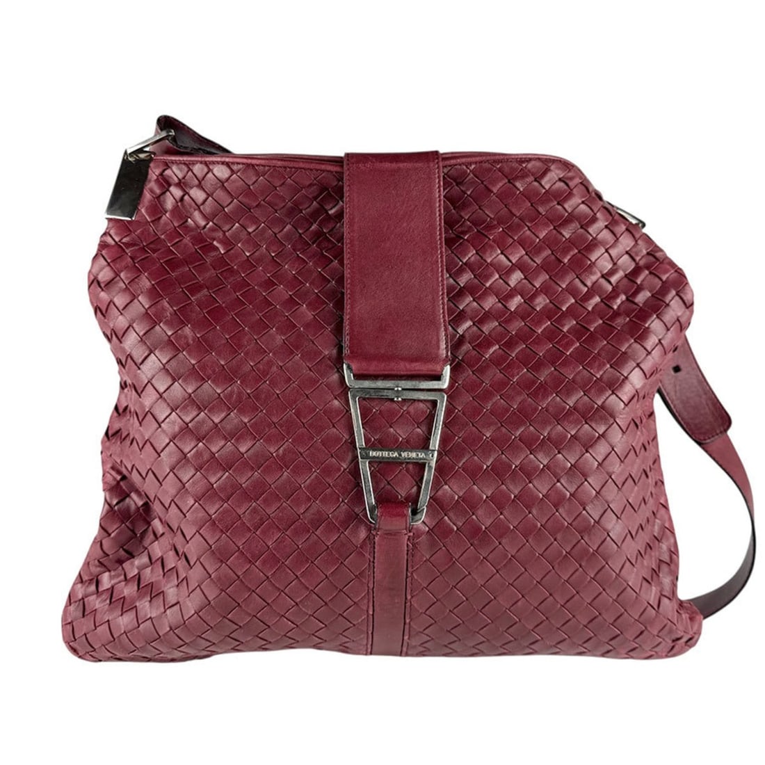 Bottega Veneta Women's Intrecciato Leather Shoulder Bag in Dark Red (z8267): --- Catalog ---Category: SizeSize (HxWxD): 32cm x 37cm x 3cm / 12.59'' x 14.56'' x 1.18''Category: DesignType: Shoulder bagColor: Dark redGender: WomenMaterial: Intrecciato Category: GeneralBrand: Bot