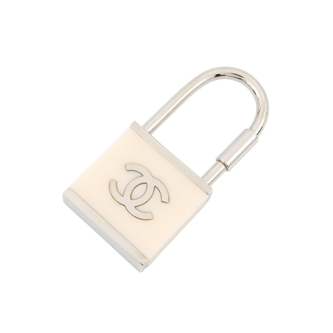 CHANEL Charm Coco Mark Padlock 02C: --- Catalog ---Category: SizeSize (HxWxD): 60.00mm x 28.00mm / 2.36'' x 1.10''Category: DesignType: Handbag charmColor: WhiteGender: WomenMaterial: MetalCategory: GeneralBrand: ChanelCountry of Origin
