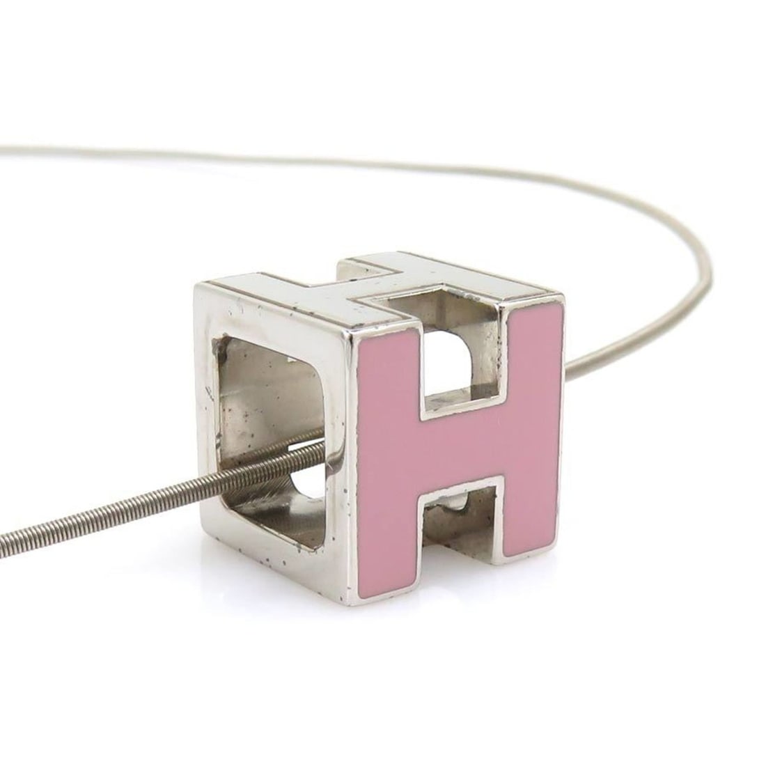 Hermes Hermès H Cube Necklace in Cartier de H, Metal/Enamel, Silver/Pink, Women's, e61310a: --- Catalog ---Category: SizePendant Size: 11mm x 11mm / 0.43'' x 0.43''Neck Circumference: 42 cm / 16.53''Category: DesignColor: Pink, SilverGender: WomenMaterial: Enamel, MetalNecklace Type: Necklac