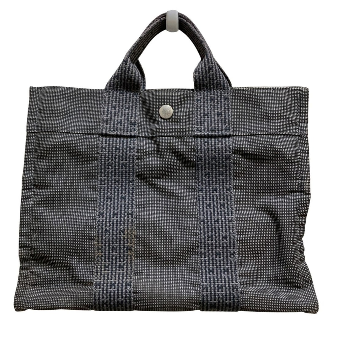 HERMES Air Line PM Mini Tote Bag, Gray, Women's: --- Catalog ---Category: SizeSize (HxWxD): 23cm x 30cm x 8.5cm / 9.05'' x 11.81'' x 3.34''Category: DesignType: HandbagColor: GrayGender: WomenCategory: GeneralBrand: Hermes--- Item List ---Section: C