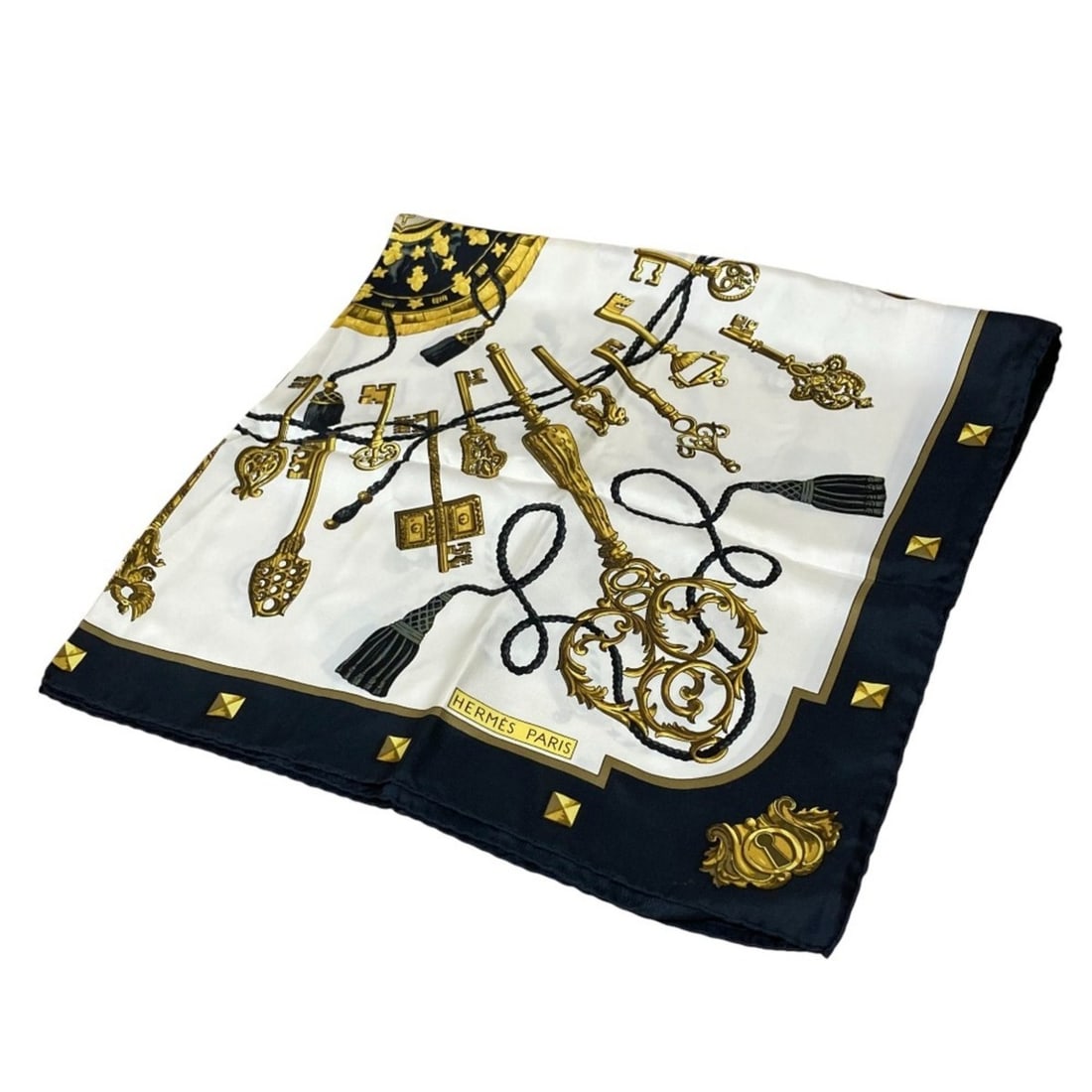HERMES Carré 90 LES CLES Key Silk Scarf, Black x White Yellow, Women's: --- Catalog ---Category: SizeSize (LxW): 88cm / 34.64''Category: DesignType: ScarfColor: Black, WhiteGender: WomenMaterial: Silk Category: GeneralBrand: Hermes--- Item List ---Section: ConditionRankin