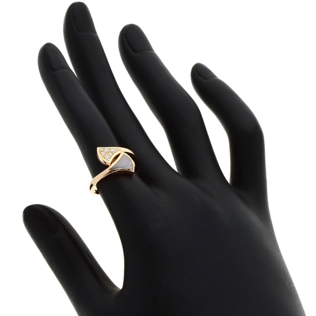 Chanel Coco Crush Medium Ring - 7