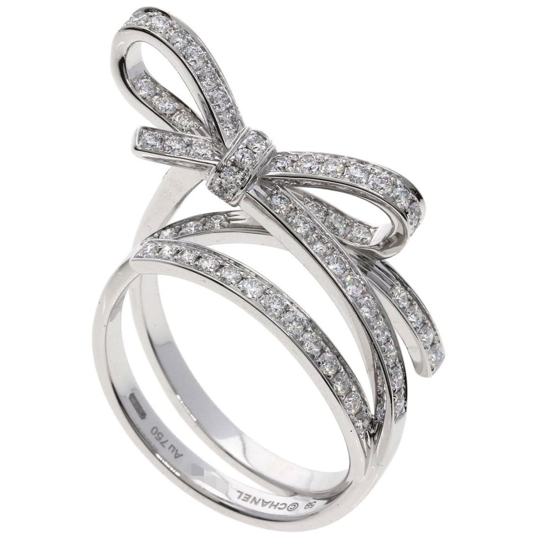 CHANEL Ribbon de Chanel Diamond #59 Ring in 18K White Gold for Women: --- Catalog ---Category: SizeJP Size: 19US Size: 9.5Category: DesignType: Band ringGender: WomenMaterial: White gold (18K)Category: GeneralBrand: Chanel--- Item List ---Section: ConditionRanking: Rank