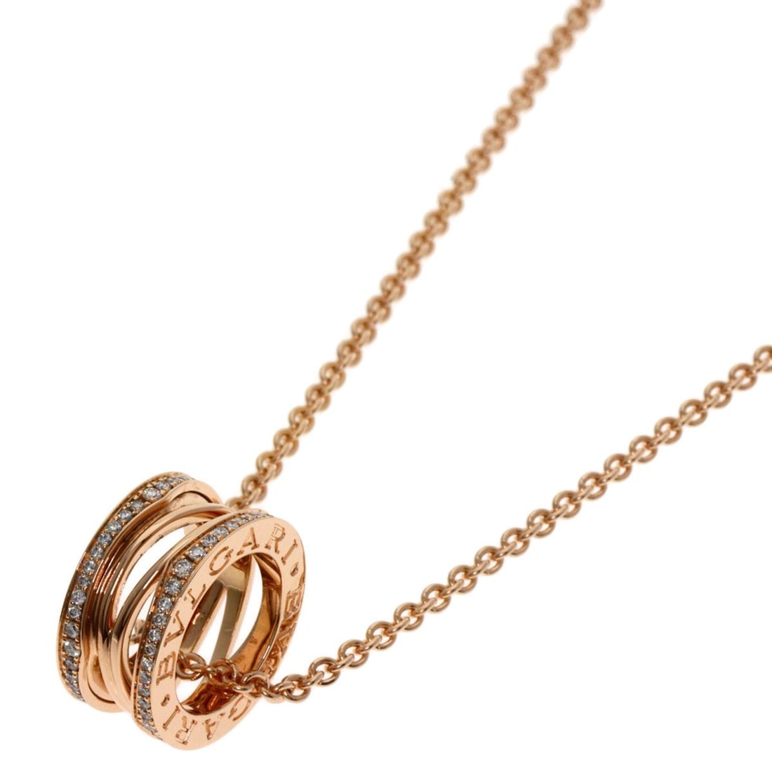 BVLGARI B-zero1 Design Legend Diamond Necklace in 18K Pink Gold for Women: --- Catalog ---Category: SizePendant Size: 15.2mm x 7.6mm / 0.59'' x 0.29''Neck Circumference: 45 cm / 17.71''Category: DesignStone: DiamondGender: WomenMaterial: Pink gold (18K)Necklace Type: Necklac