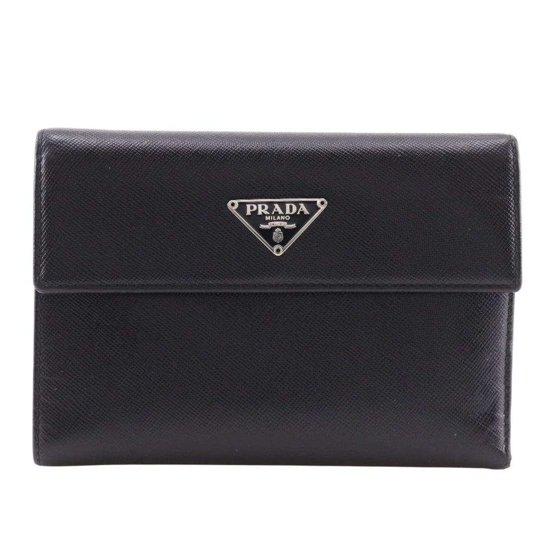 PRADA Bifold Wallet M510A Saffiano NERO Black Snap Button Women's: --- Catalog ---Category: SizeSize (HxWxD): 10.5cm x 15cm x 2cm / 4.13'' x 5.9'' x 0.78''Category: DesignType: Wallet (bi-fold)Color: Black, NeroGender: WomenMaterial: Saffiano triangle Category: Gener