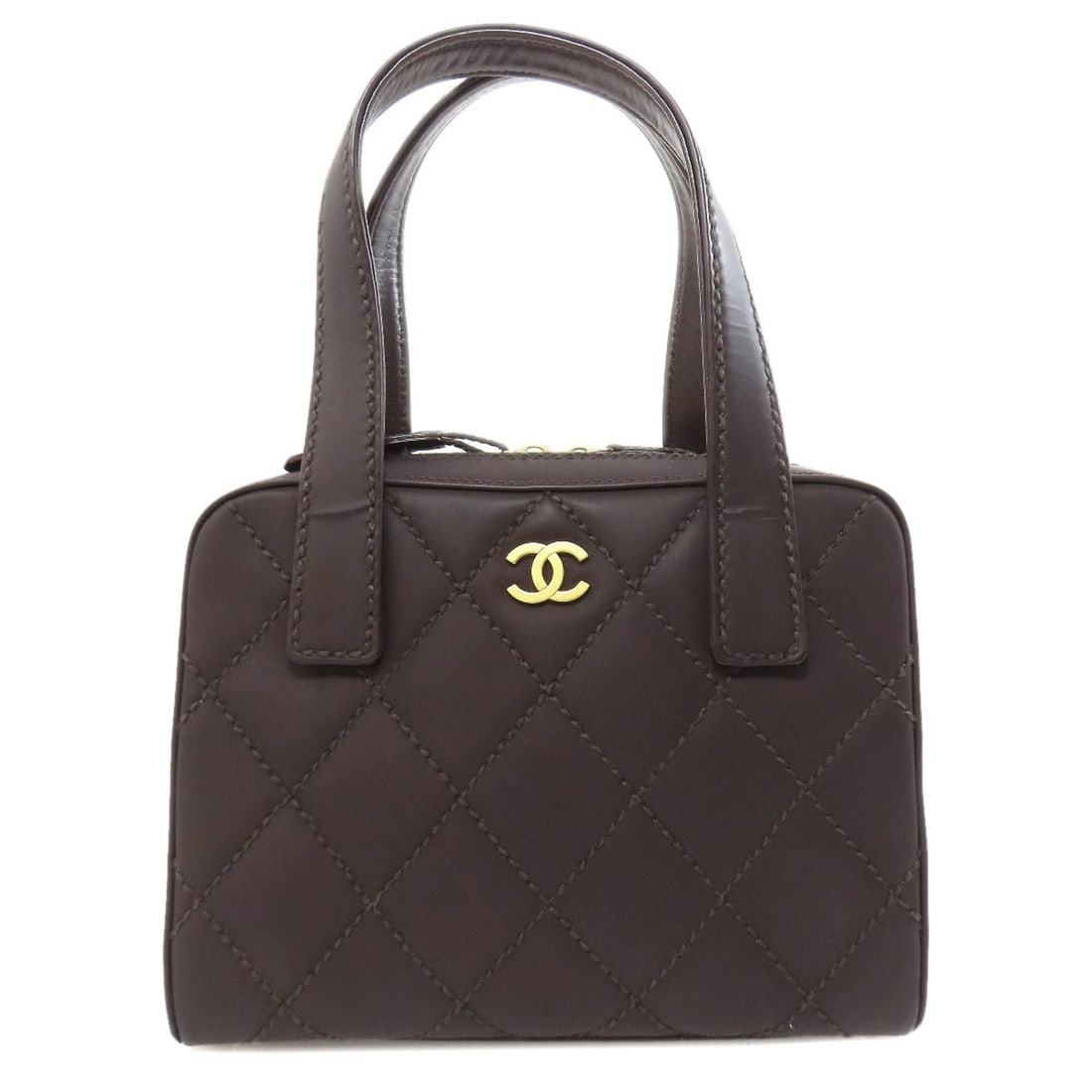 CHANEL Coco Mark Wild Stitch Gold Hardware Calfskin Handbag Women's: --- Catalog ---Category: SizeSize (HxWxD): 18cm x 23cm x 9cm / 7.08'' x 9.05'' x 3.54''Category: DesignType: HandbagColor: BrownGender: WomenMaterial: Leather Leather/Fur Type: CalfskinCategory: Gener