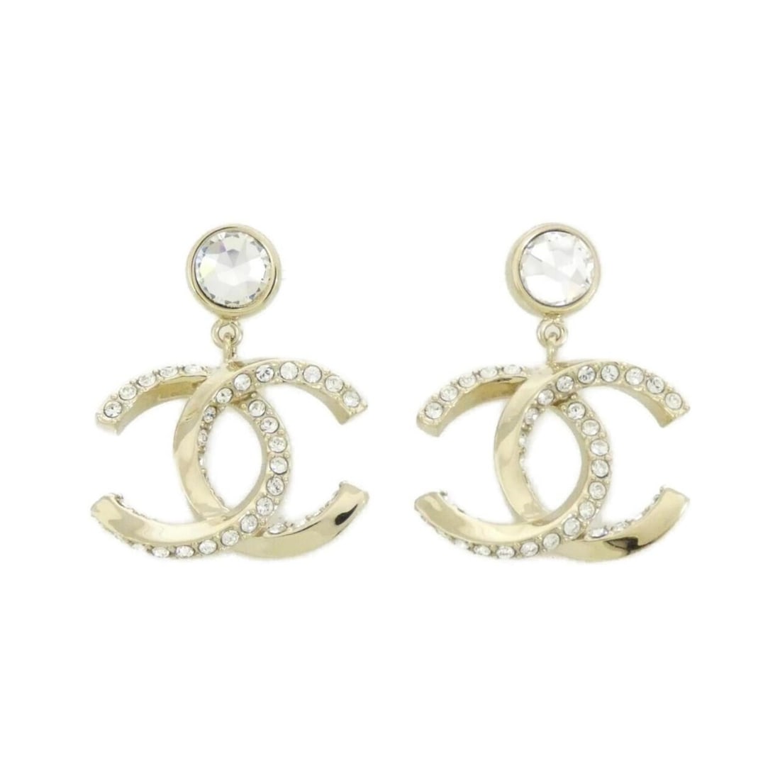 Chanel ABA209 earrings: --- Catalog ---Category: SizeSize (HxWxD): 38.00mm x 30.00mm / 1.50'' x 1.18''Category: DesignType: Stud earringsColor: Clear, GoldStone: CrystalGender: WomenCategory: GeneralBrand: ChanelModel: ABA20