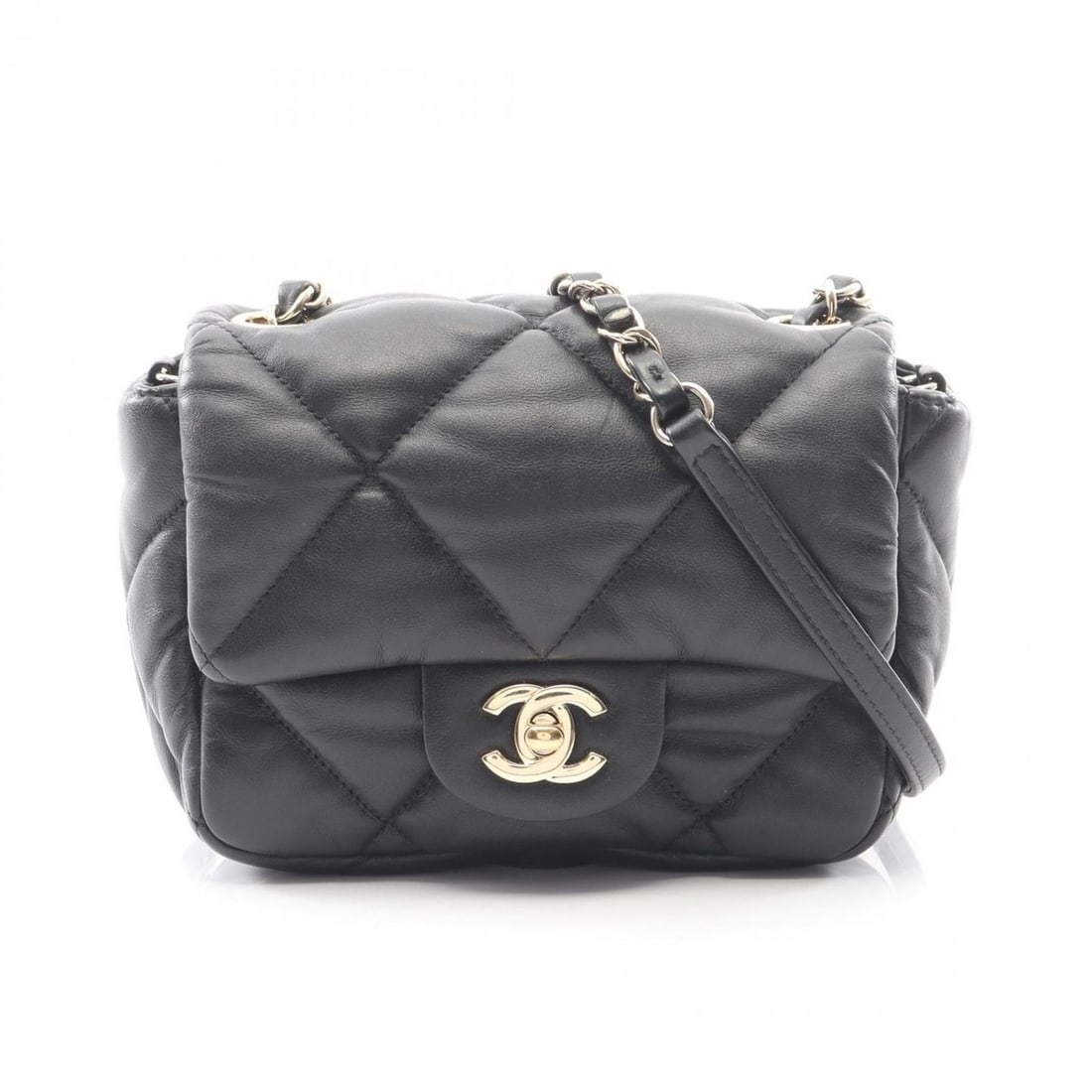 CHANEL Matelasse Shoulder Bag, Lambskin Leather, Women's, Black, AS2232: --- Catalog ---Category: SizeSize (HxWxD): 13cm x 16cm x 7cm / 5.11'' x 6.29'' x 2.75''Category: DesignType: Shoulder bagColor: BlackGender: WomenMaterial: Leather Leather/Fur Type: LambskinCategory: