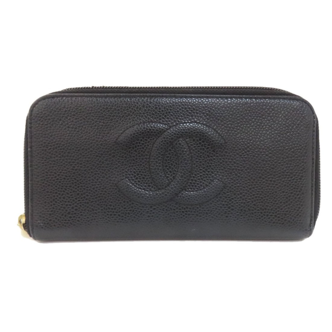 Chanel Coco Mark Long Wallet in Grained Calfskin for Women: --- Catalog ---Category: SizeSize (HxWxD): 10cm x 19cm x 2cm / 3.93'' x 7.48'' x 0.78''Category: DesignType: Long wallet (bi-fold)Color: BlackGender: WomenMaterial: Leather Leather/Fur Type: CalfskinC