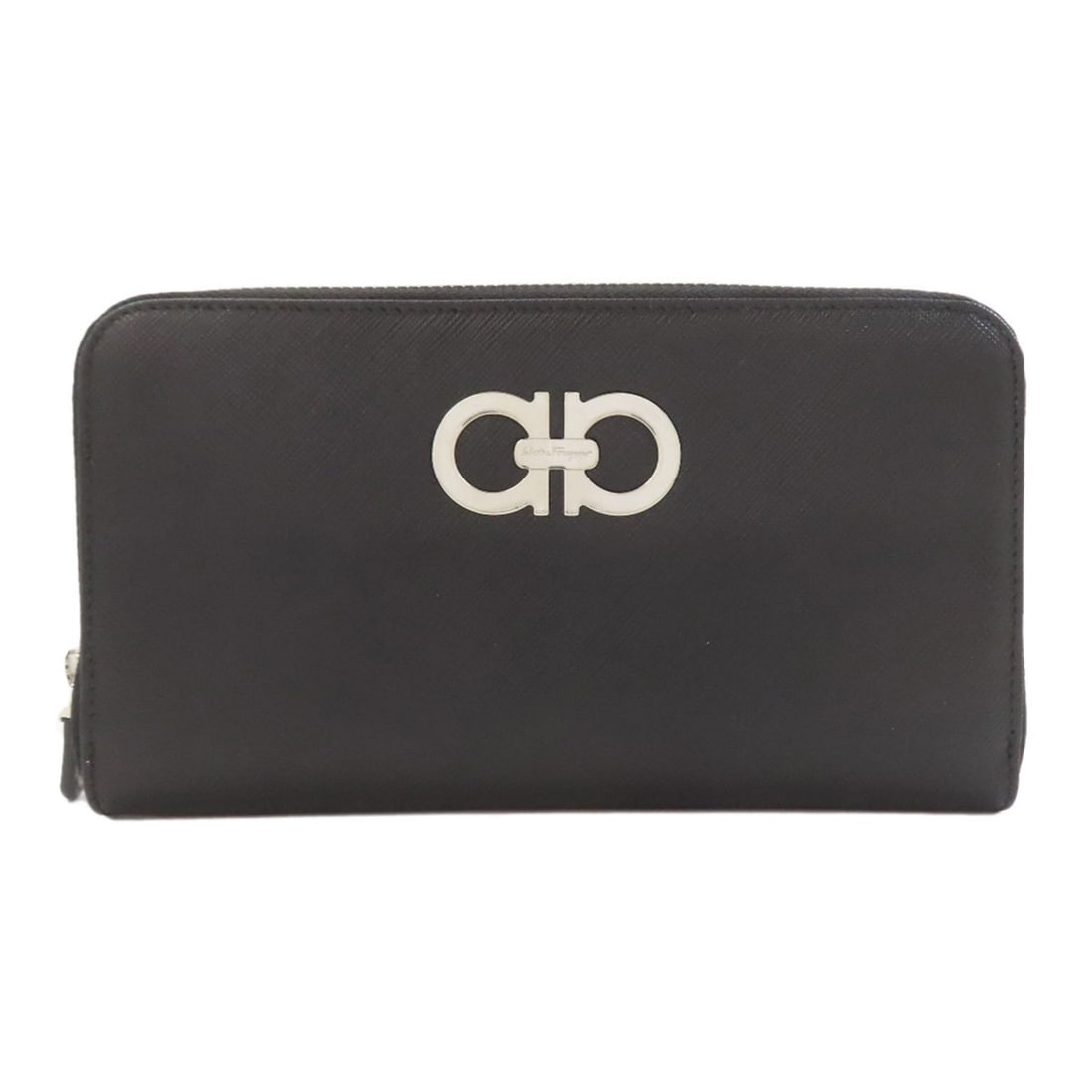 Salvatore Ferragamo Gancini hardware long wallet, leather, women's: --- Catalog ---Category: SizeSize (HxWxD): 11cm x 19cm x 2cm / 4.33'' x 7.48'' x 0.78''Category: DesignType: Long wallet (bi-fold)Color: BlackGender: WomenMaterial: Leather Category: GeneralBrand: Sal