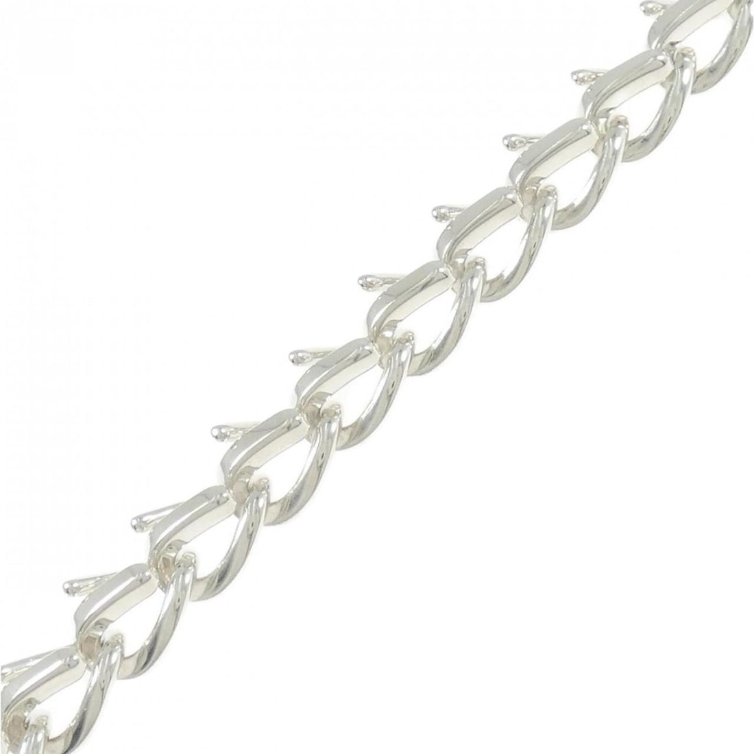 Tiffany Forge Medium Bracelet: --- Catalog ---Category: SizeWidth: 1.36cm / 0.53''Weight: 45.2g / 1.59oz.Total Length: 22cm / 8.66''Category: DesignType: Charm braceletGender: WomenMaterial: Silver 925Category: GeneralBrand: Tiffan