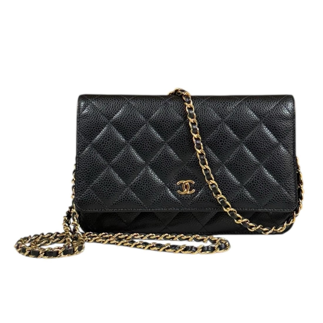 Chanel Matelasse Coco Mark Shoulder Bag, Caviar Skin AP0250 Black Plate, Women's, Pre-owned CHANEL: --- Catalog ---Category: SizeWeight: 380g / 13.4oz.Size (HxWxD): 12cm x 19cm x 4cm / 4.72'' x 7.48'' x 1.57''Category: DesignType: Chain/Shoulder walletColor: BlackGender: WomenClosure: MagnetMaterial