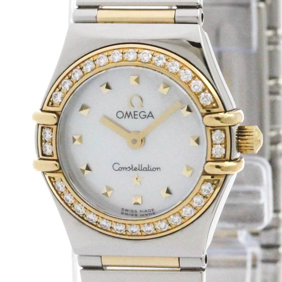 OMEGA Constellation Diamond MOP 18K Gold Steel Watch 1365.71 Polished: --- Catalog ---Category: SizeCase Diameter: 22mm / 0.87''Category: DesignType: WristwatchStyle: Dress/FormalGender: WomenColor (Dial): White shellMaterial (Band): Stainless steel, Yellow gold (18K)Mat