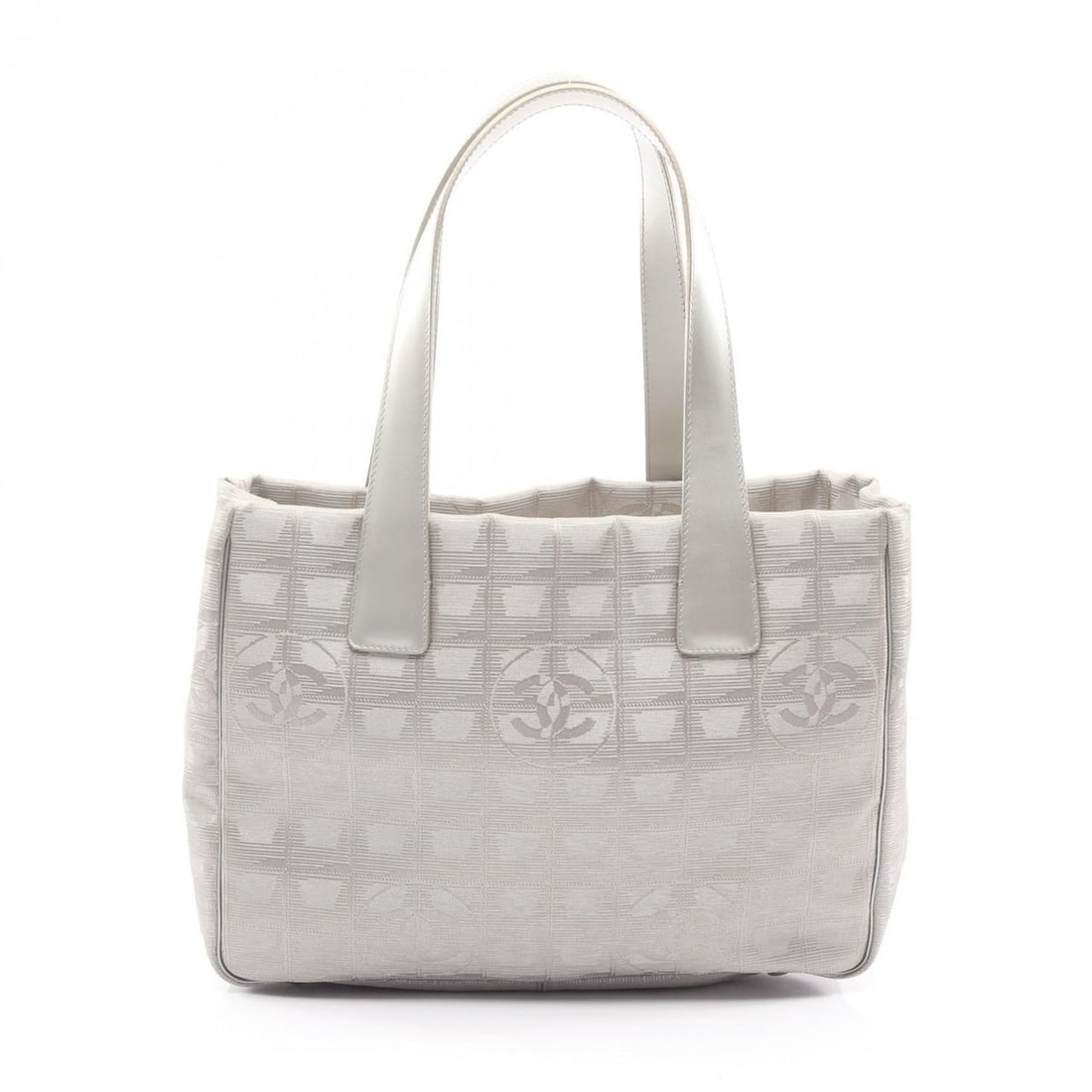CHANEL New Travel Line PM Tote Bag, Canvas and Leather, Women's, Silver: --- Catalog ---Category: SizeSize (HxWxD): 21cm x 29cm x 12cm / 8.26'' x 11.41'' x 4.72''Category: DesignType: Tote bagColor: SilverGender: WomenMaterial: Canvas , Leather Hardware Color: SilverCatego