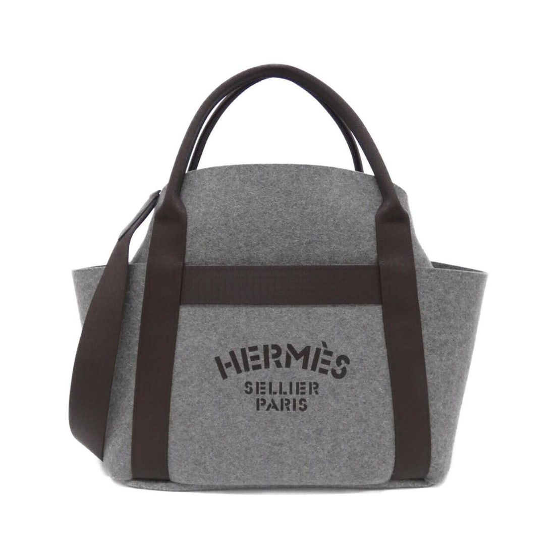 Hermes Hermès Sac de Pansage Groom 079956CK Handbag: --- Catalog ---Category: SizeSize (HxWxD): 32cm x 38cm x 16cm / 12.59'' x 14.96'' x 6.29''Category: DesignType: HandbagColor: GrayGender: Women,MenMaterial: Felt Category: GeneralMPN: 079956CKBrand: H