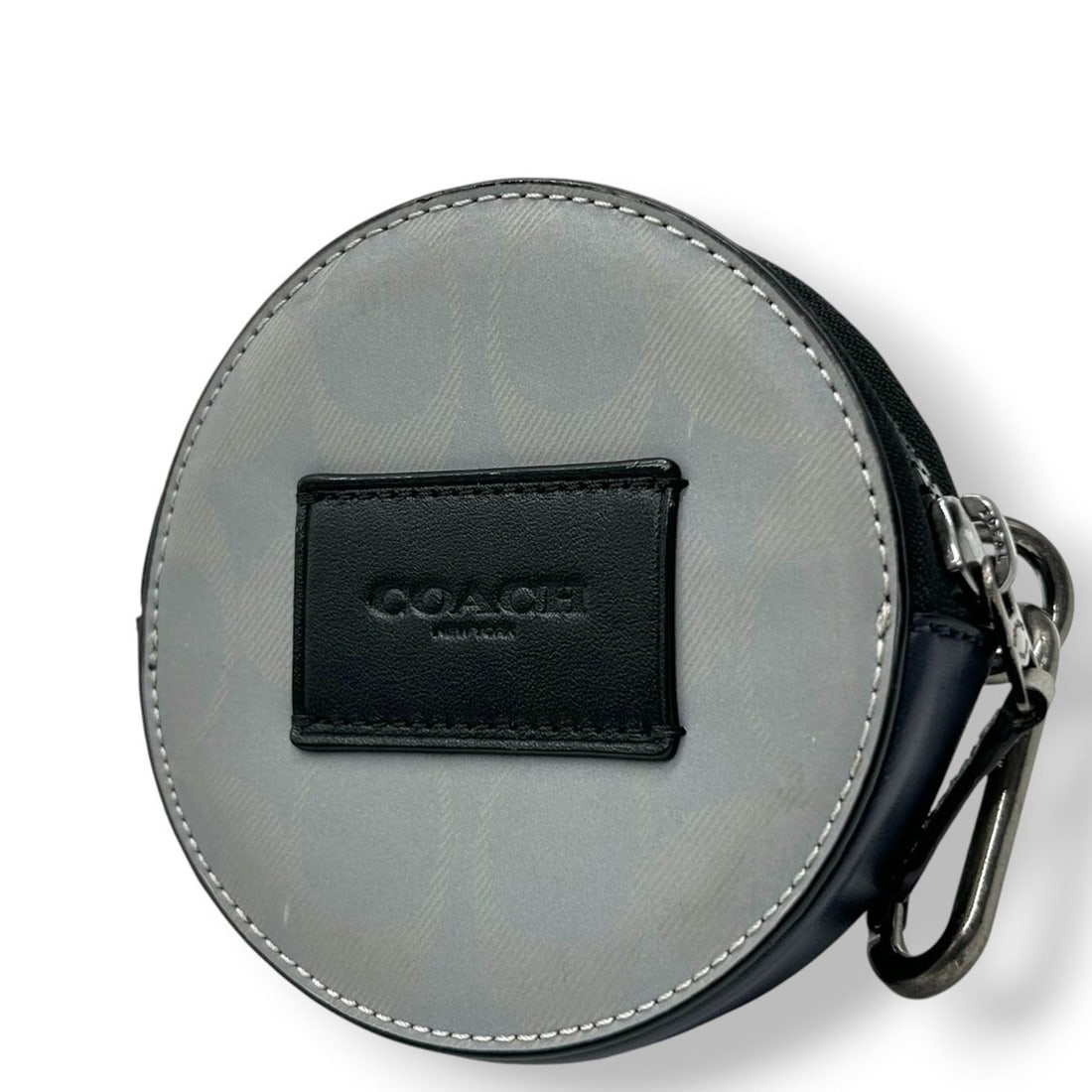 Coach wallet/coin case, coin purse, pouch, signature nylon, gray/black with silver hardware,: --- Catalog ---Category: SizeSize (HxWxD): 10.5cm x 10.5cm x 2.5cm / 4.13'' x 4.13'' x 0.98''Category: DesignType: Coin purse/coin caseColor: Black, GrayGender: Men,WomenMaterial: PVC , Nylon Category